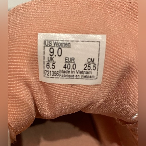 Vans Women’s Doheny Heart Tie Dye Lo Sneaker Size 9 - Picture 12 of 13